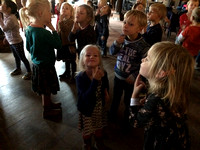 kleuterschool: dansen in de Schuur